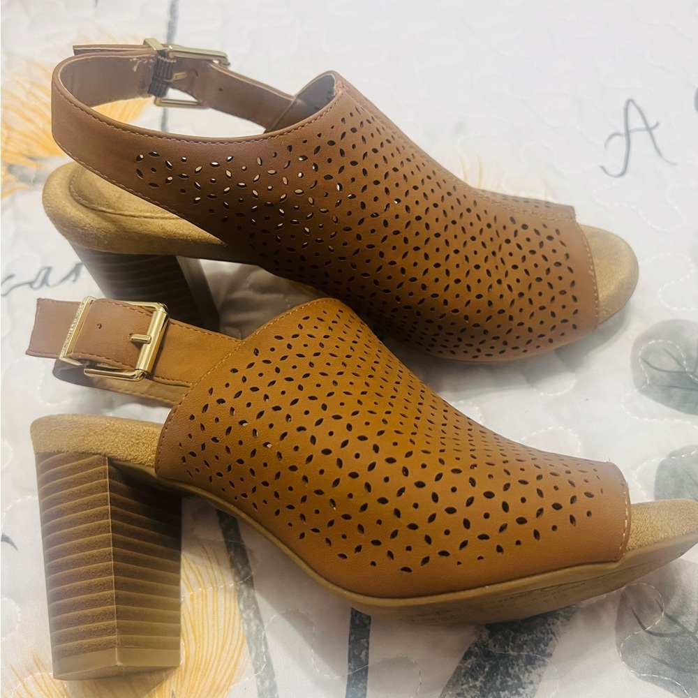 Giani Bernini Tan Perforated Block Heel Sandals